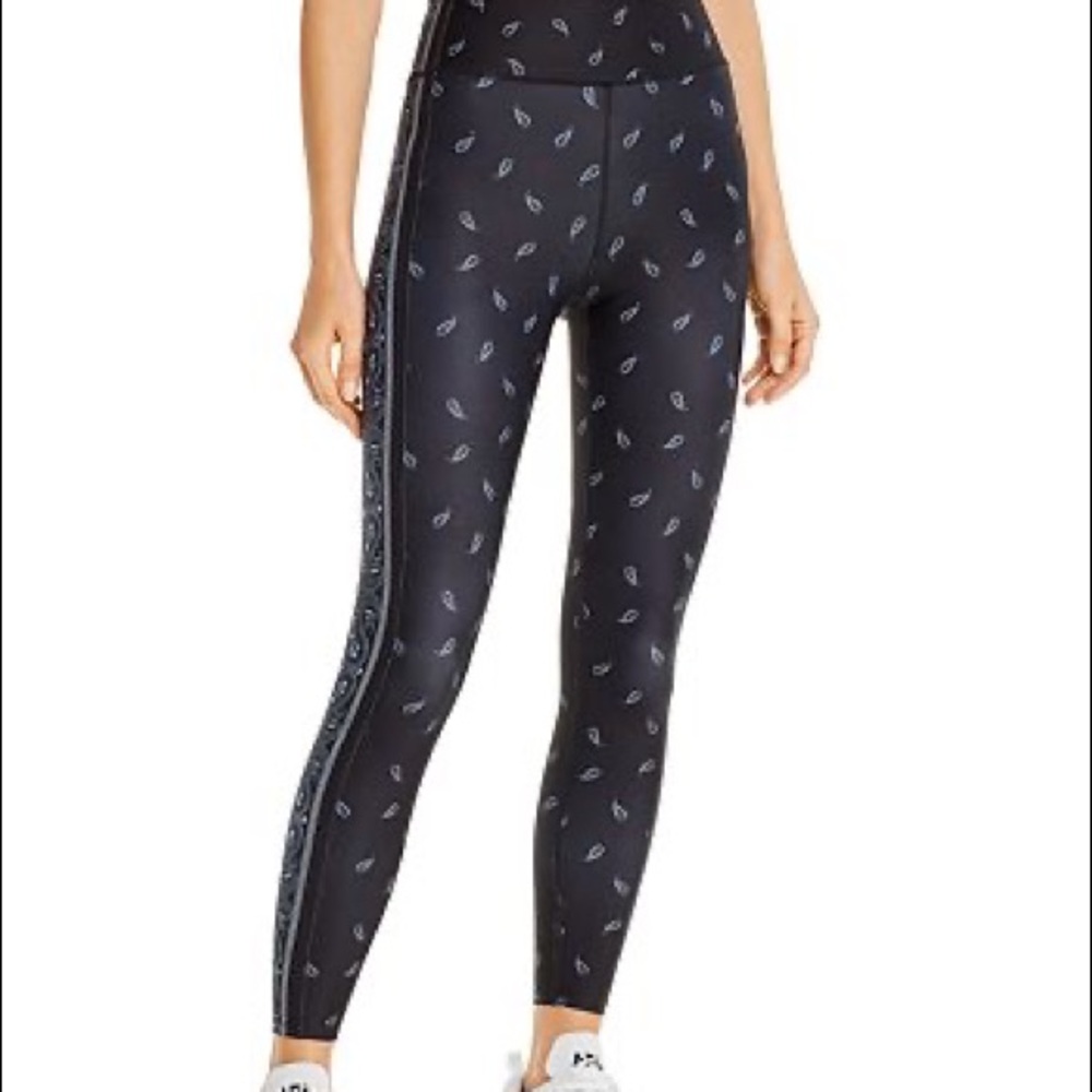 AQUA Athletic Workout Leggings - Black Paisley